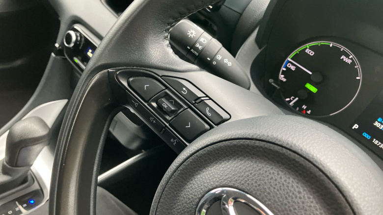 Toyota Yaris 1.5 Hybrid Icon 5dr CVT Hybrid Hatchback